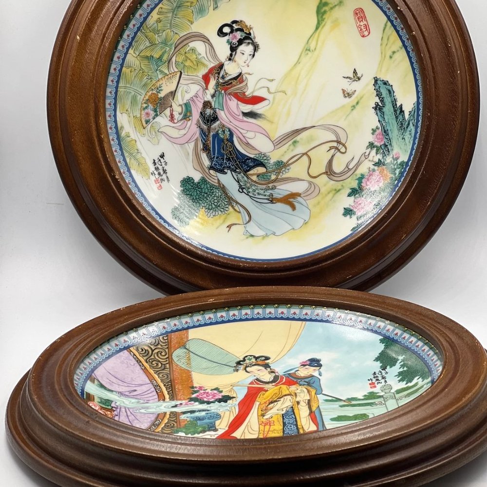 Two Imperial Jingdezhen Porcelain Beauties of the Red Mansion Plate, Bao-Chai an